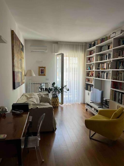 Umbertina Apartment Bari Exterior photo